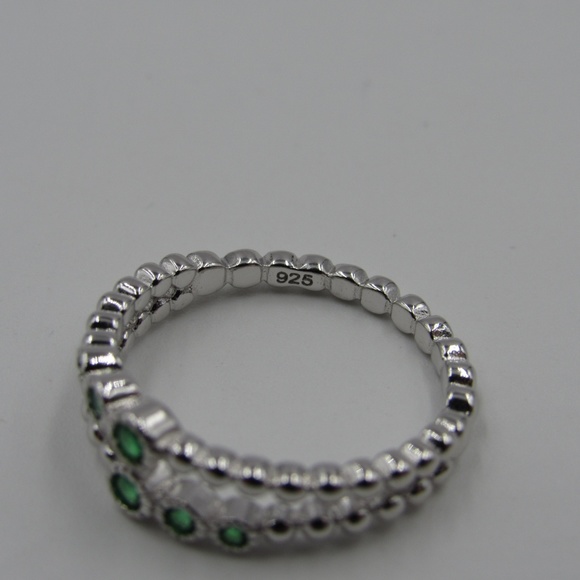 Sterling Silver Beaded Band Green CZ Diamond Ring - Picture 4 of 5